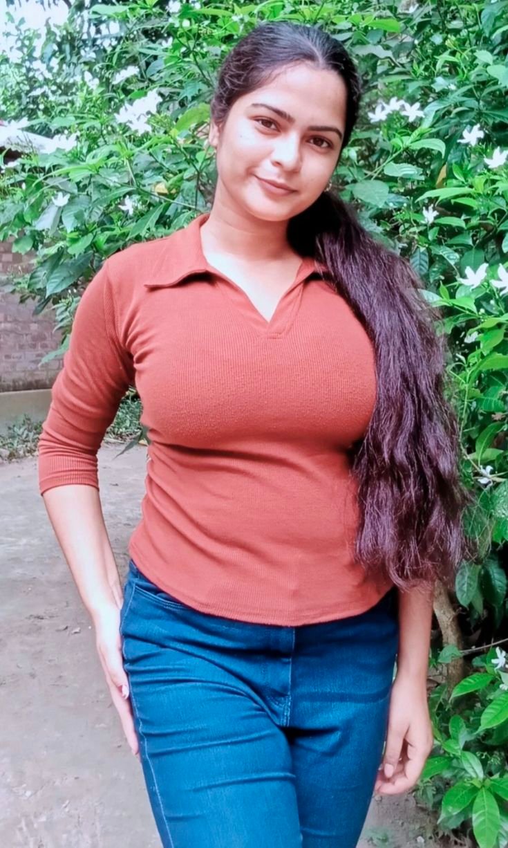 नीना त्लांग